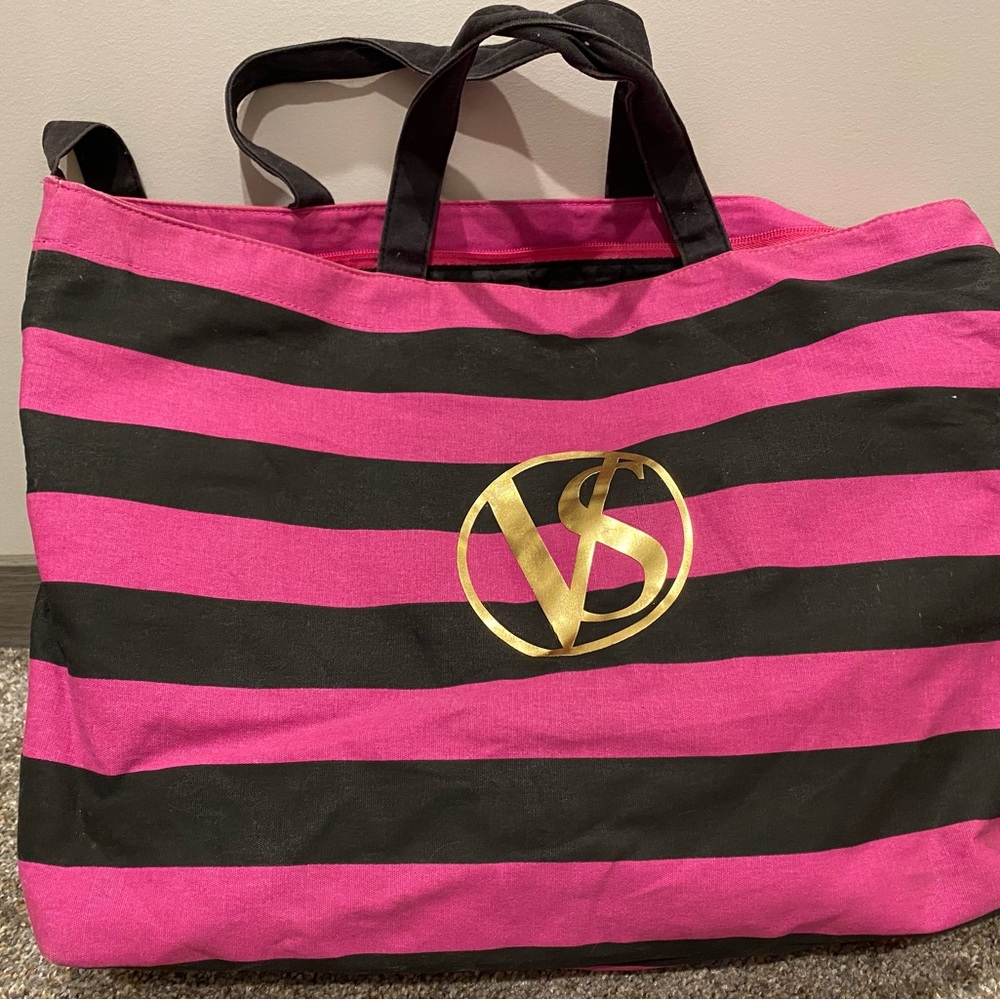 VS tote w/ adjustable strap